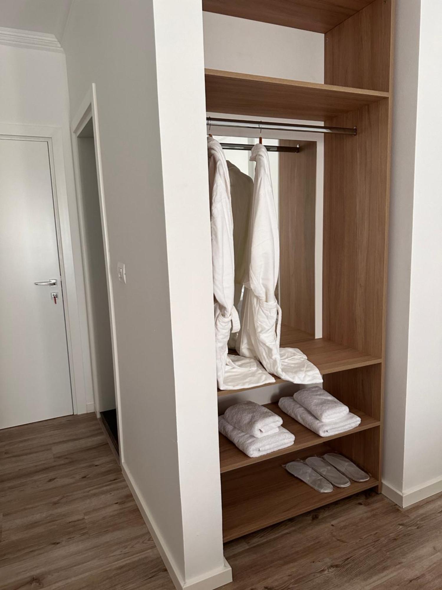 Riviera Hotel-City Center Vlore Luaran gambar