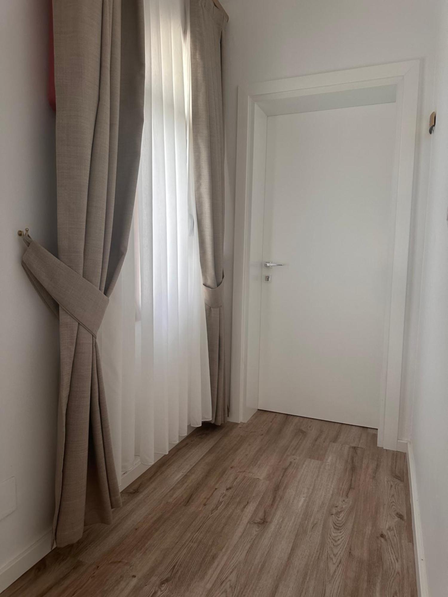 Riviera Hotel-City Center Vlore Luaran gambar